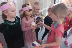 received_923683752831778